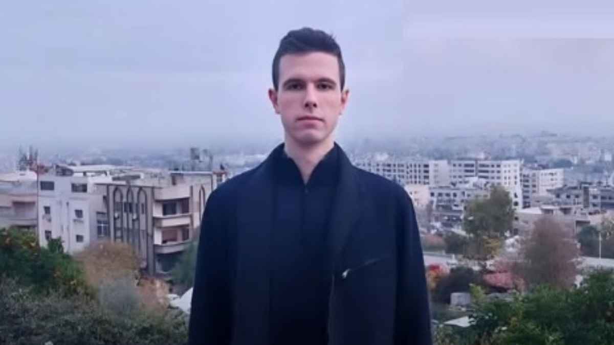 أول فيديو منذ سقوط النظام.. ماذا قال حافظ بشار الأسد؟