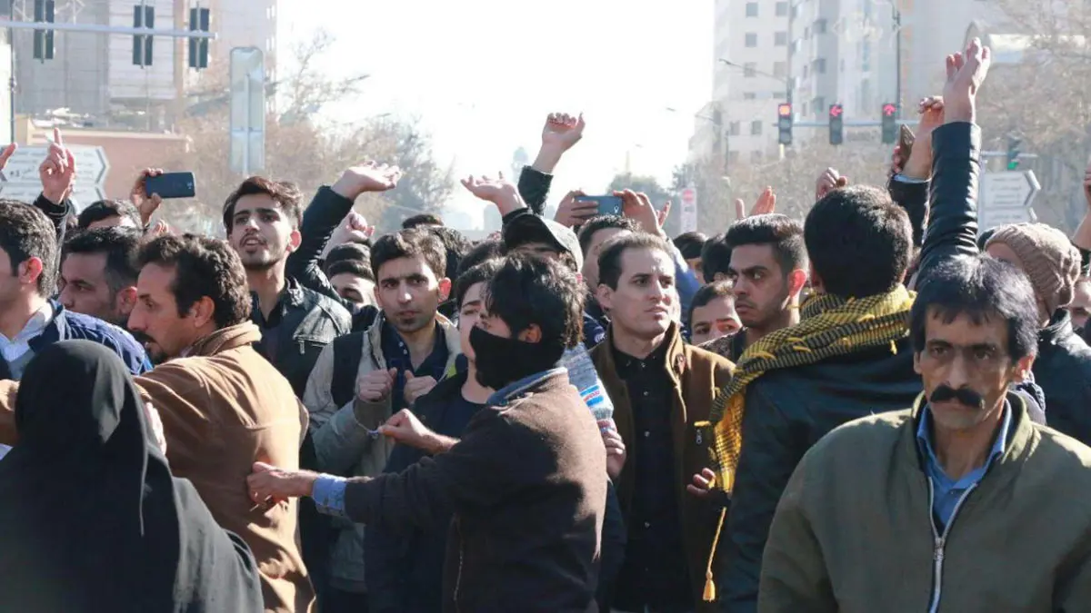 إيرانيون يتظاهرون في طهران نصرة لأهالي الأحواز (فيديو)