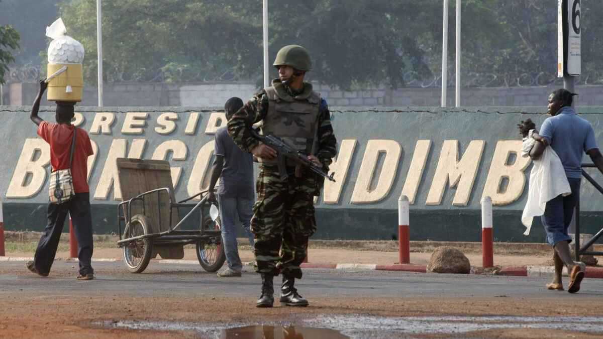 خلّف 5 قتلى.. سقوط مدرعة أممية في نهر بأفريقيا الوسطى