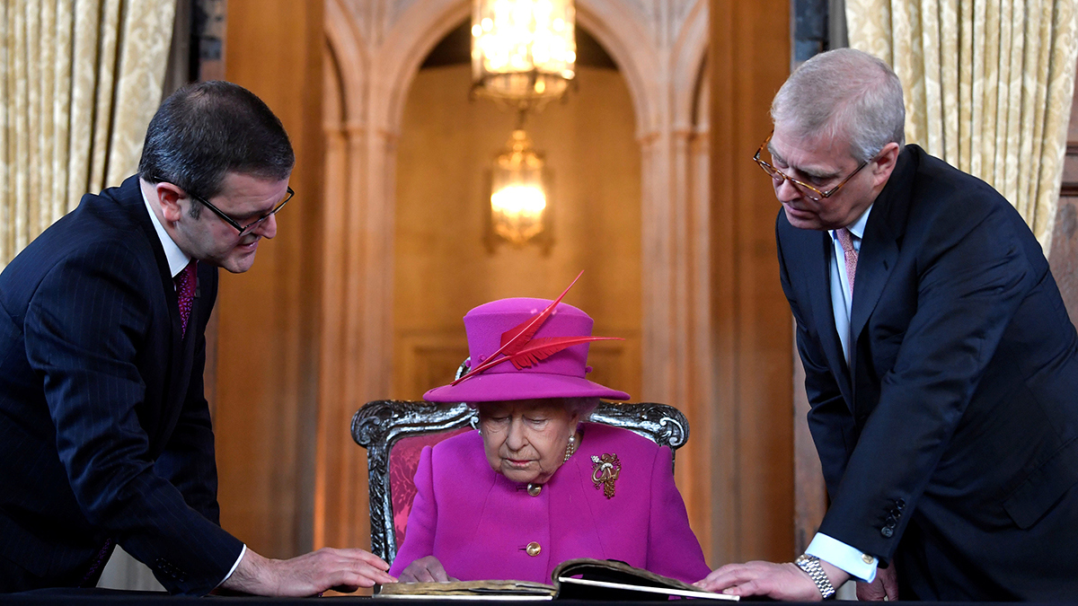 في كلمتها بمناسبة عيد الميلاد.. الملكة إليزابيث تدعو للسلام وحسن النية