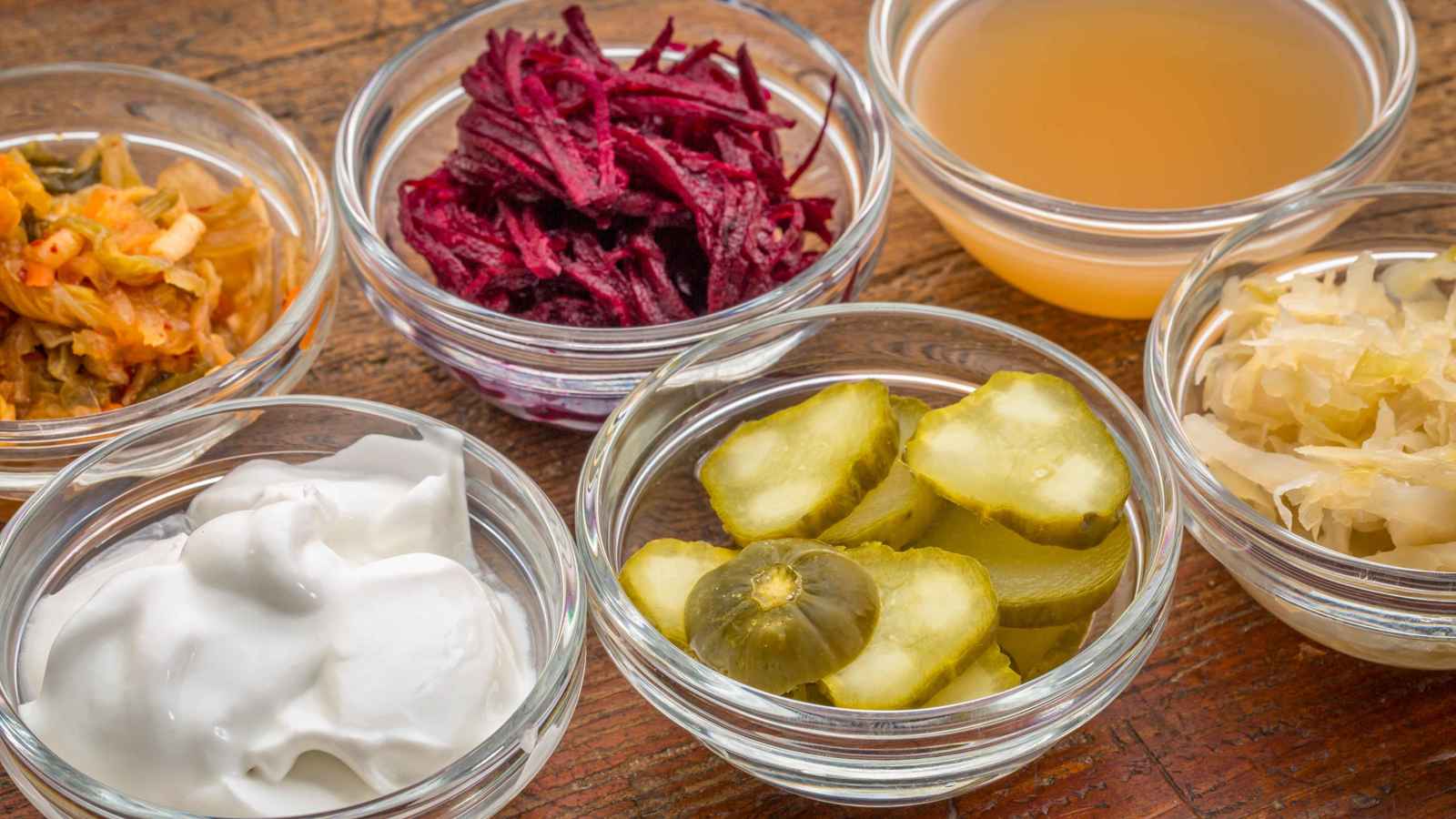 رغم فائدتها.. محاذير من تناول "الأطعمة المخمرة"