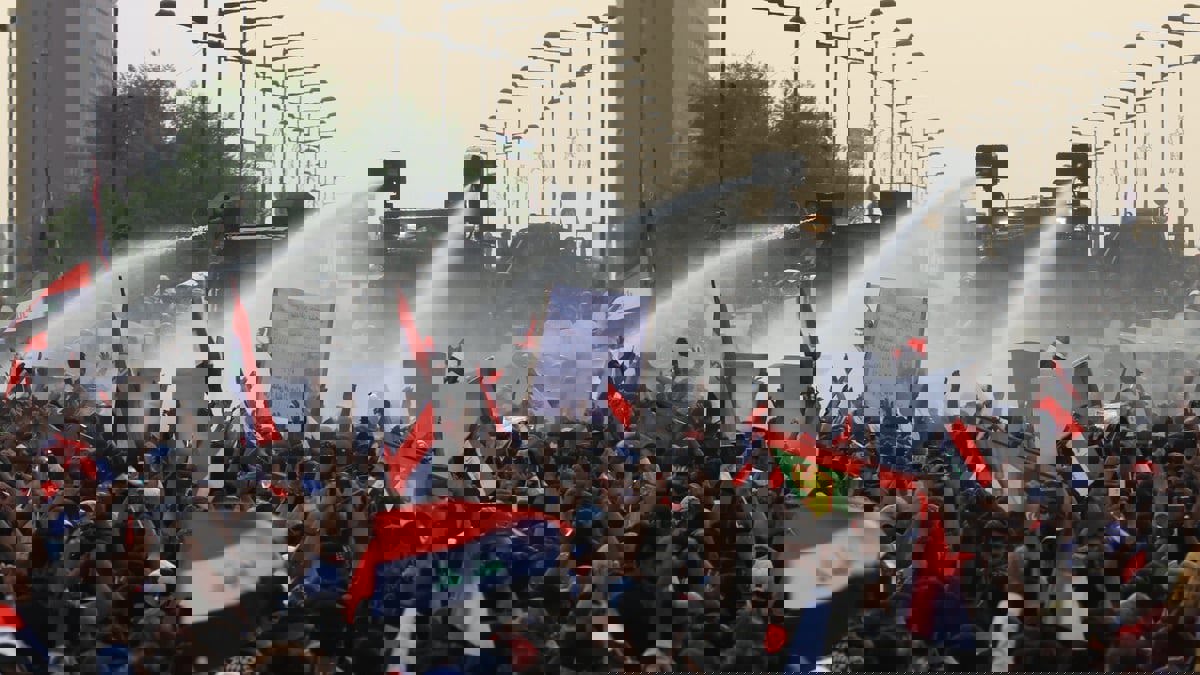 العراق.. الانسداد السياسي ينذر بتفجر احتجاجات شعبية