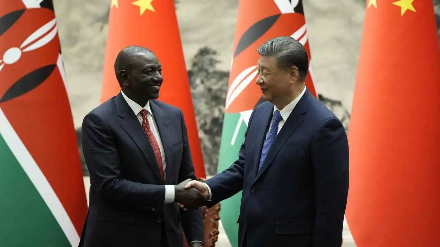 اليوان يزحف إلى نيروبي.. الصين تكسب معركة الرموز النقدية قبل المدافع