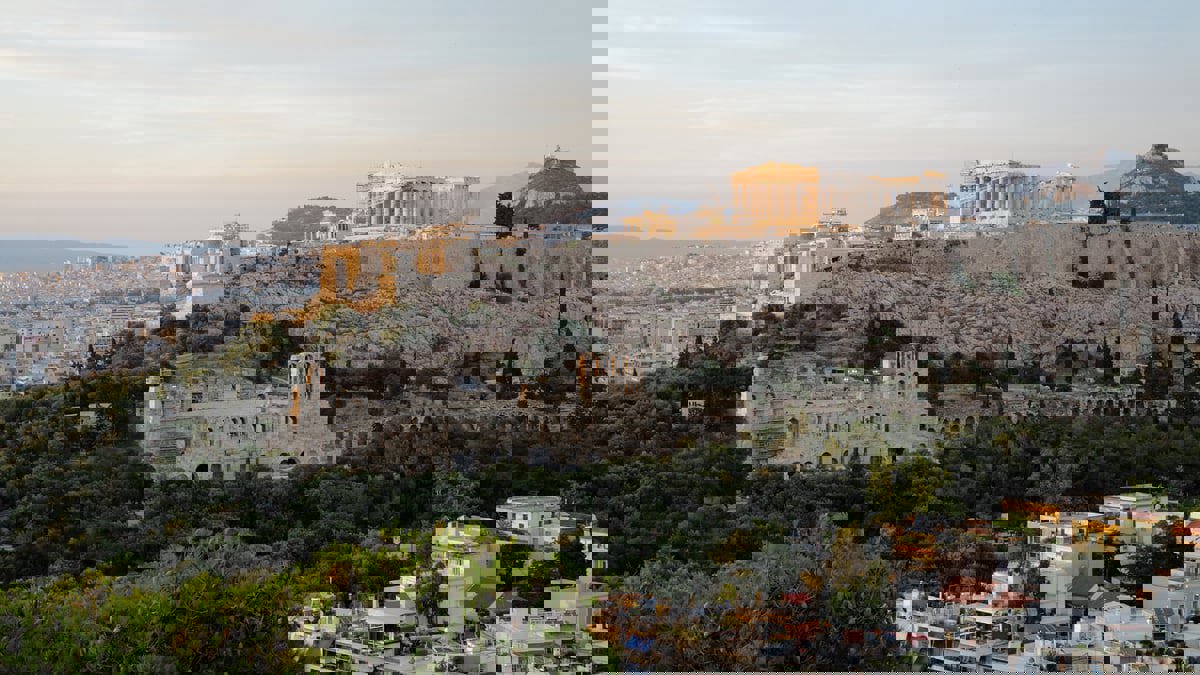 ساحة "سينتاجما".. نقطة انطلاق مثالية لاكتشاف أبرز معالم أثينا