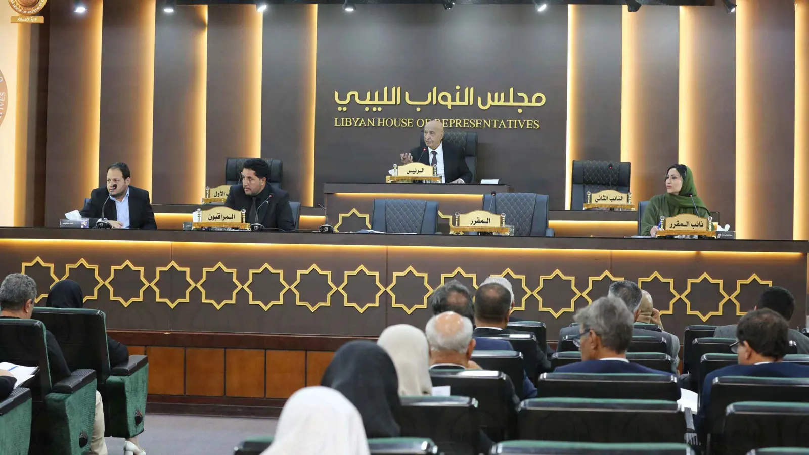 "الاستفتاء الإلكتروني" يتسبب بانقسام جديد في ليبيا