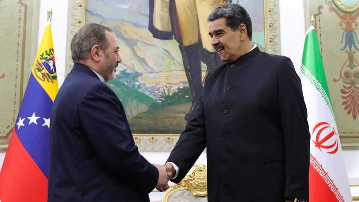 ممرات سرّية وصفقات معتمة.. خيوط الشبكة التي تجمع مادورو بالحرس الثوري وحزب الله