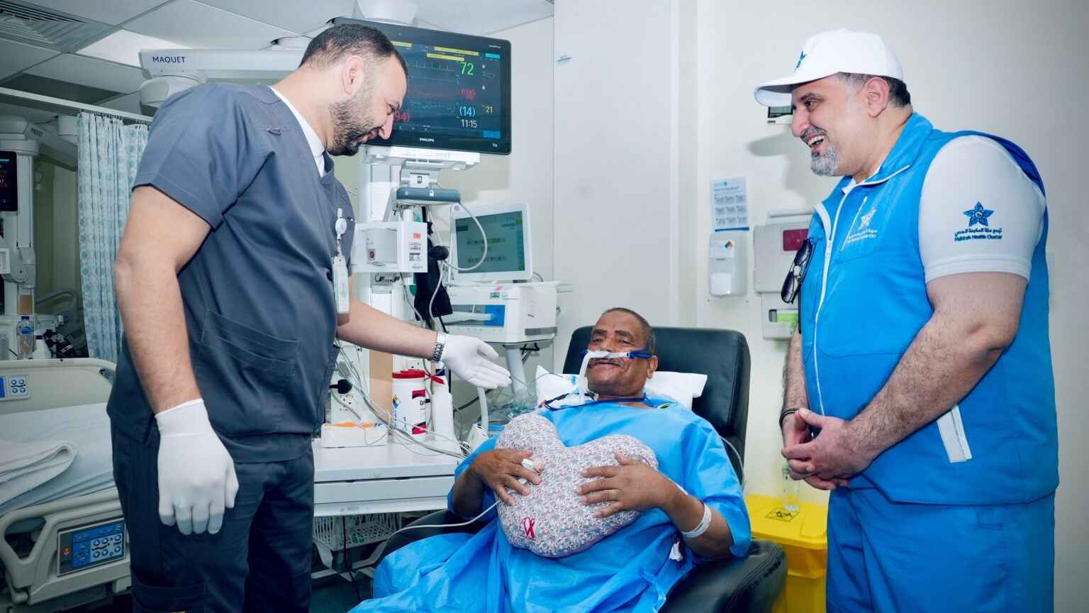 أكمل العمرة رغم الألم.. حاج مصري ينجو من جلطة قلبية حادة في مكة