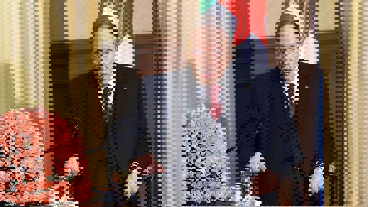 أول تعليق رسمي في الجزائر على صحة بوتفليقة