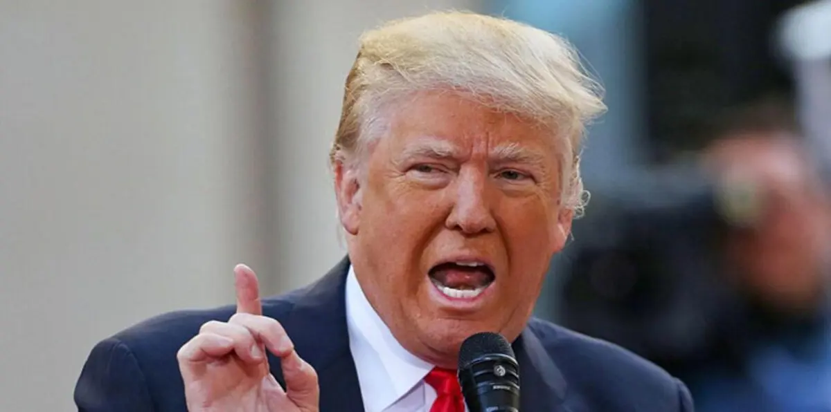 إقالة كومي واعتباطية دونالد ترامب