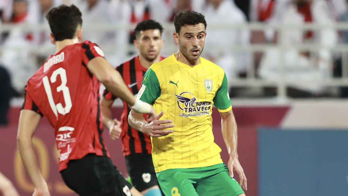 سر غضب لاعبي الأهلي المصري من صفقة حمدي فتحي