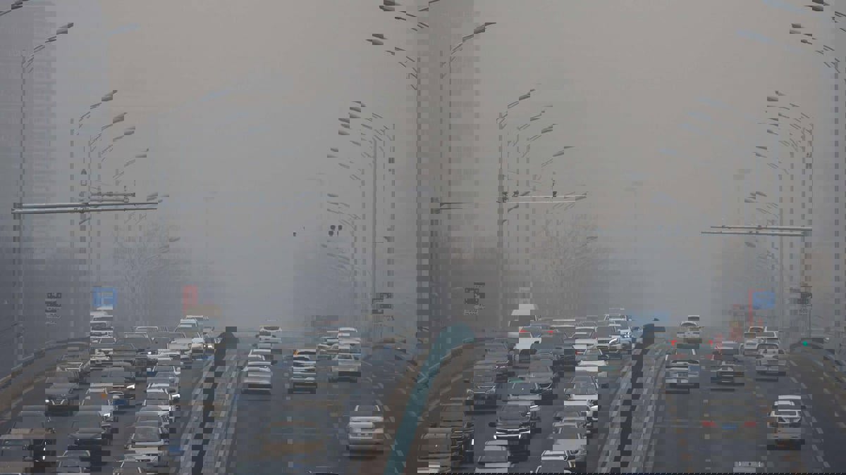 حل مشكلة محدودية الطاقة المتجددة لمواجهة انبعاثات السيارات