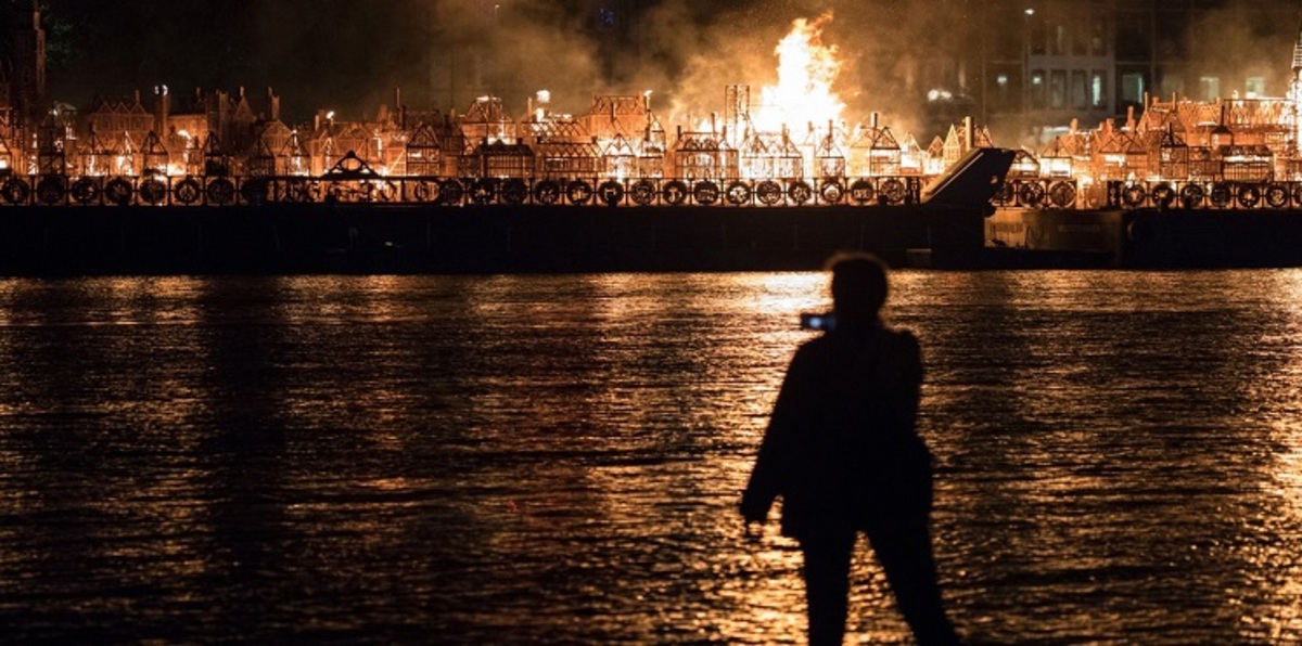 لندن تحترق لتستعيد مأساتها فنيًا