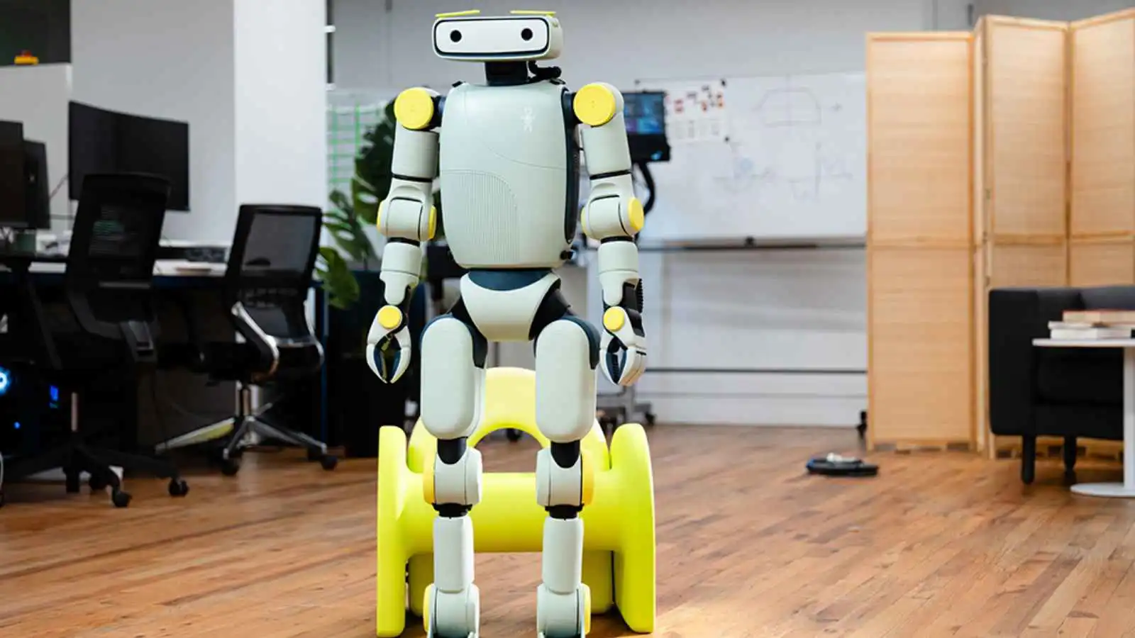 روبوت جديد بتصميم ذكي وملامح كرتونية ‎