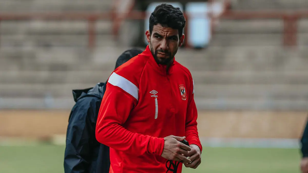 تضارب في بيراميدز بشأن صفقة شريف إكرامي.. وأجايي يتحدث عن رسائل شيكابالا ورحيل عبدالله السعيد (فيديو)