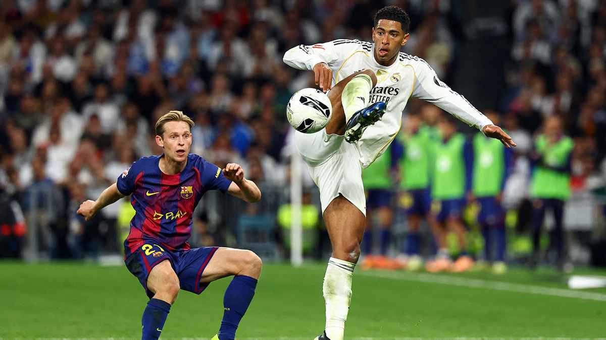 فرينكي دي يونغ يهاجم كارفخال ويبرّئ لامين يامال من "تصريح الموسم"