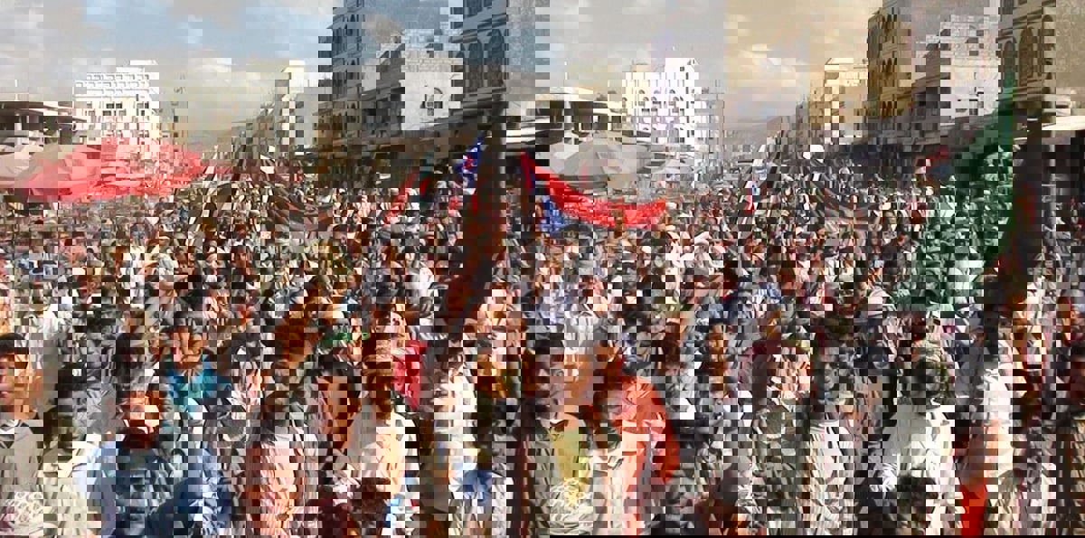 هل تضم الحكومة اليمنية في صفوفها وزراء موالين لقطر؟