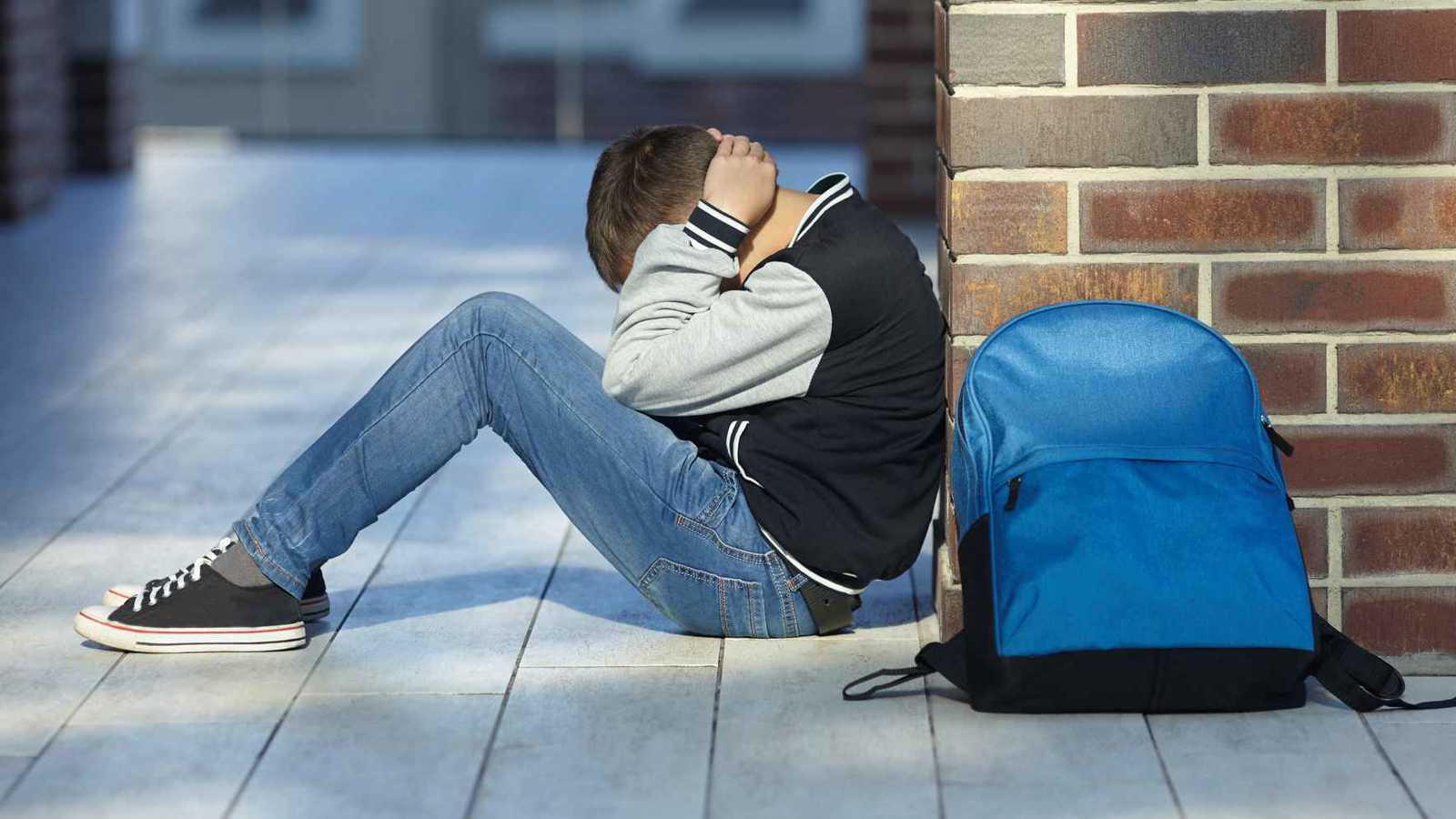 مصر.. انتحار مراهق أجبره والده على الذهاب إلى المدرسة