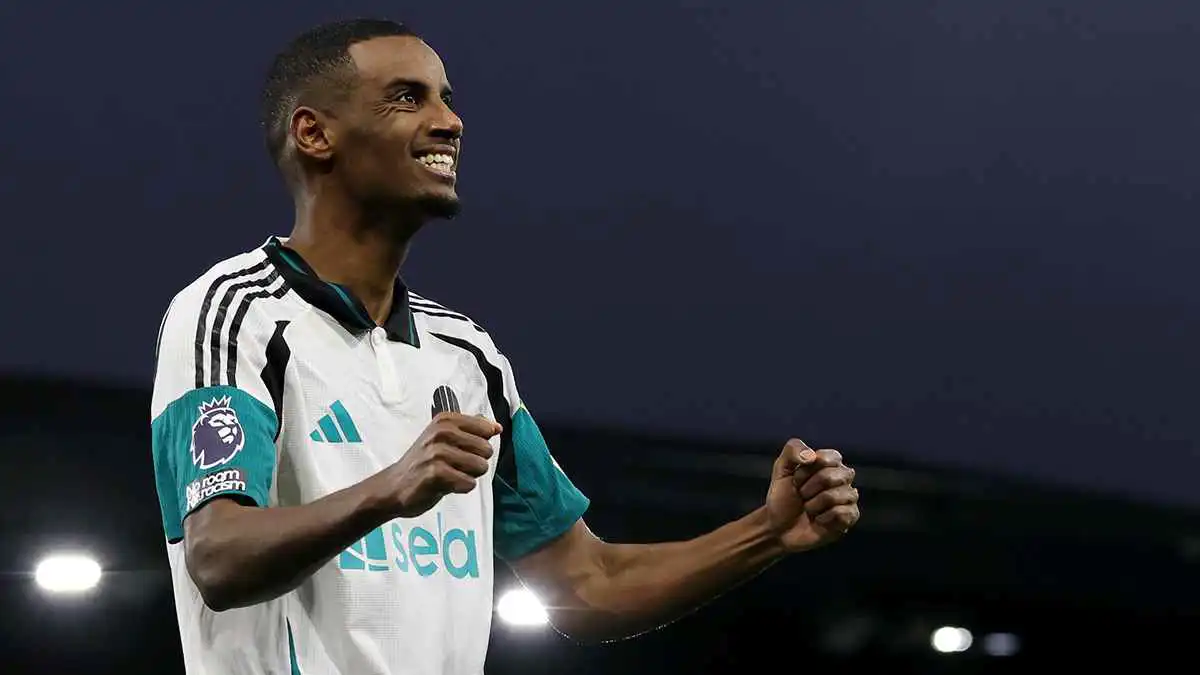 خبر مرعب للاتحاد والنصر.. ماذا يعني انضمام إيزاك إلى الهلال؟