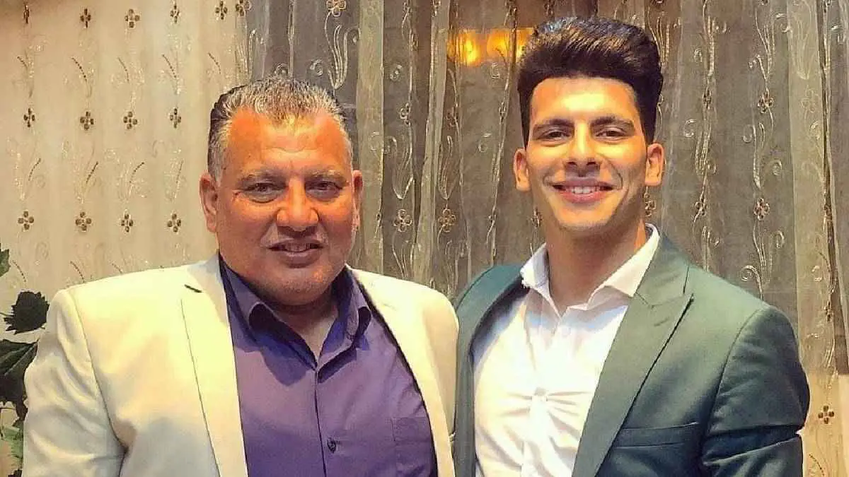 رد رسمي بشأن حصول والد زيزو على عمولة ضخمة من الأهلي