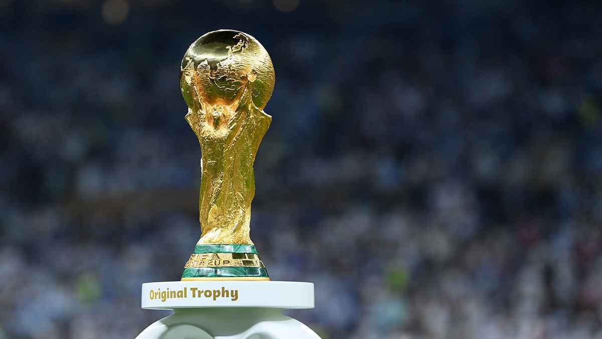 هل يُلعب كأس العالم 2030 بـ64 منتخبًا؟