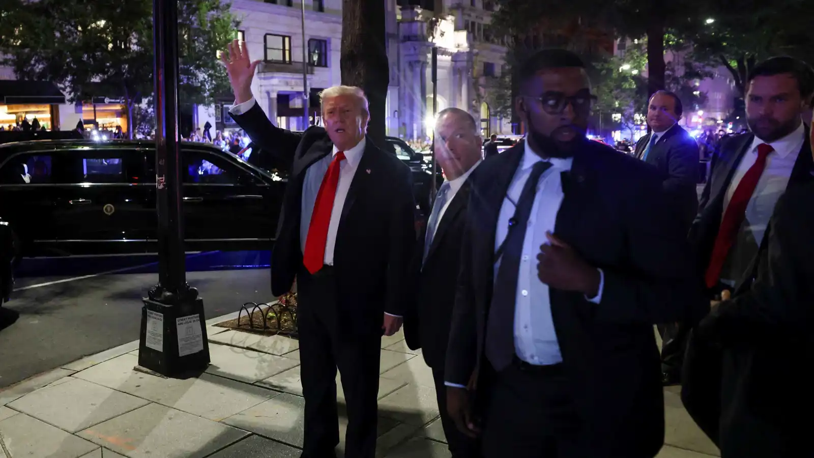 ترامب يُعلن عن مكالمة هاتفية مع بوتين قريبا