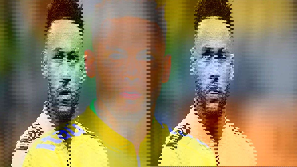 نيمار وكوتينيو يتصدران قائمة البرازيل استعدادا لتصفيات كأس العالم