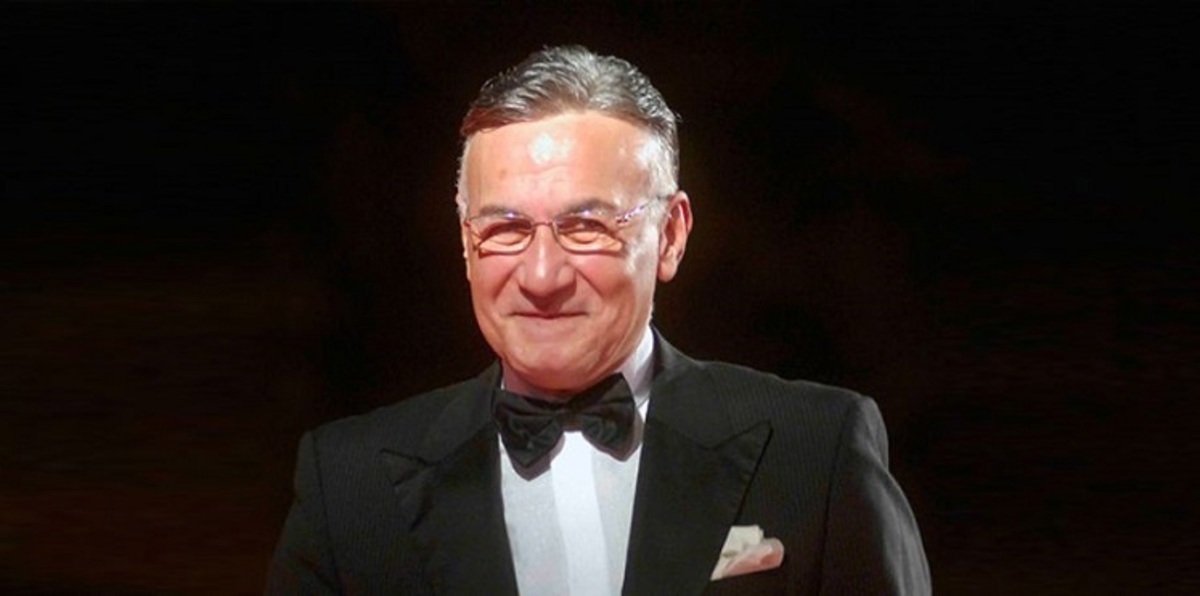 عزت أبوعوف يهاجم وزير الثقافة المصري ويصفه بـ "المستهتر"