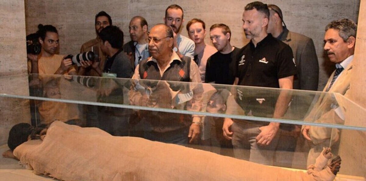 غيغز يواجه مومياوات المتحف المصري (صور)