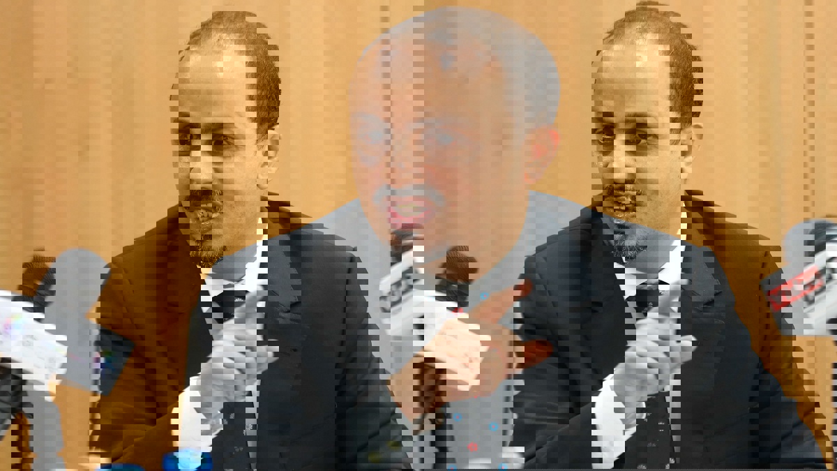 وزير يمني يكشف تفاصيل انفجار صنعاء ويحمّل الحوثيين المسؤولية‎