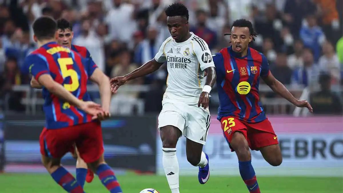 شرط صارم.. كيف يهرب ريال مدريد من الممر الشرفي لبرشلونة؟