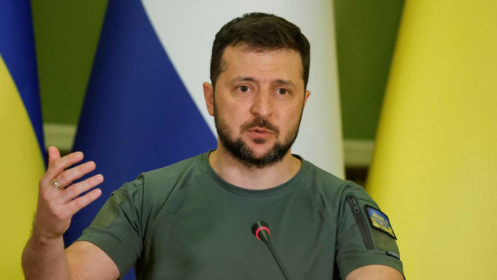 بسبب اتفاق غزة.. زيلينسكي يتهم بوتين بتكثيف الهجمات على أوكرانيا