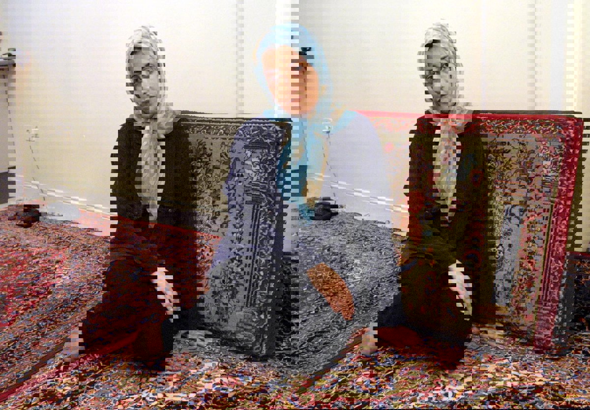 تطورات فوز "سجينة إيران" بنوبل للسلام.. طهران تندد وواشنطن ترحب

