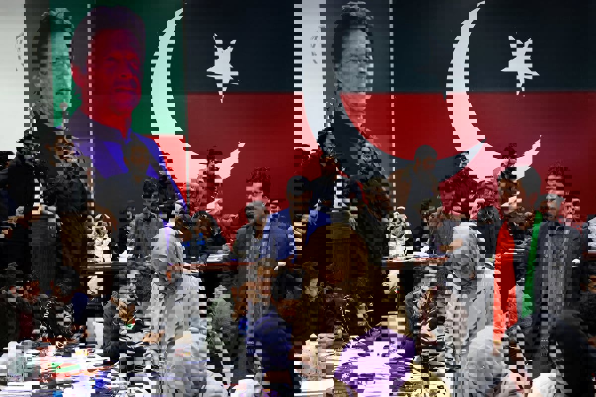 باكستان.. أنصار عمران خان يتصدرون نتائج الانتخابات 