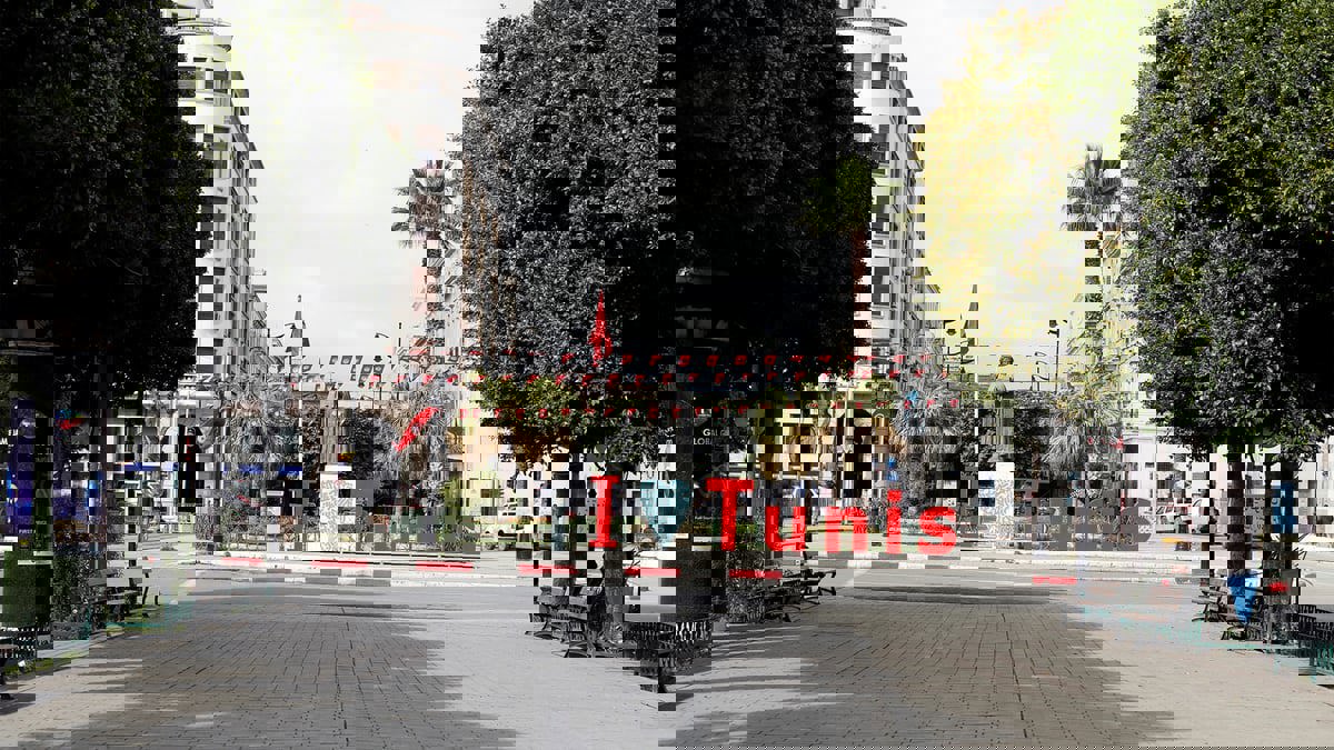 تونس.. قرار رئاسي بإلغاء حظر التجوال وتخفيف قيود كورونا