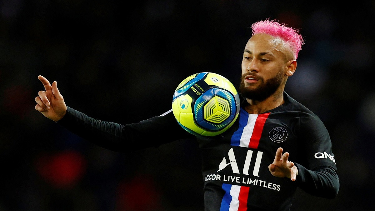 نيمار يواصل الضغط على ناصر الخليفي ويرفض تخفيض راتبه