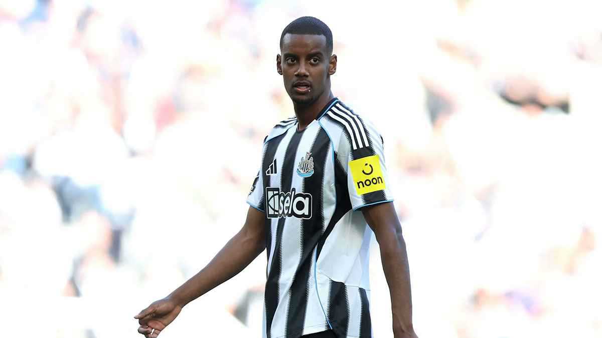 من بينهم الرحيل إلى دوري روشن.. 7 حلول لأزمة ألكسندر إيزاك ونيوكاسل