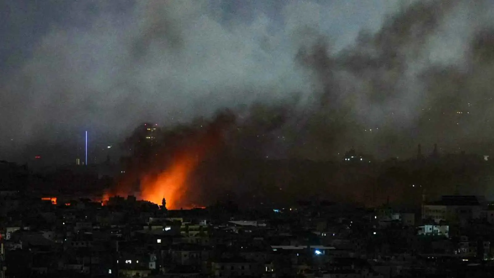 غارات وإنذارات إخلاء.. قصف إسرائيلي يشعل سماء لبنان (فيديو)