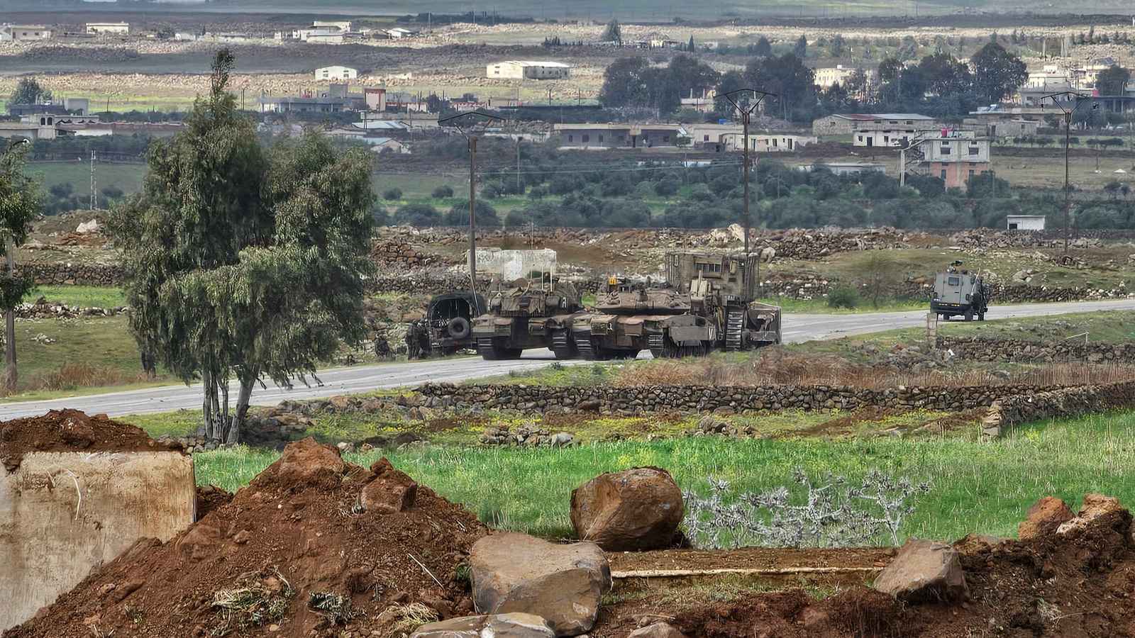 المرصد السوري: توغل إسرائيلي في ريف القنيطرة وتفتيش مدنيين