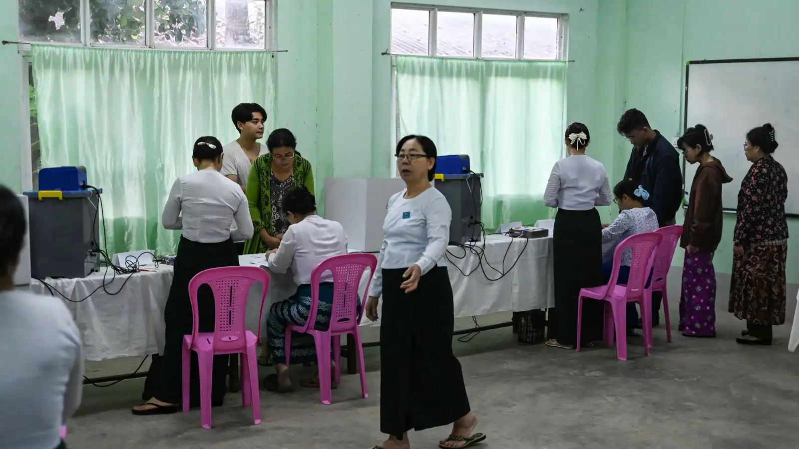 "عودة الديمقراطية".. بورما تشهد أول انتخابات منذ انقلاب 2021
