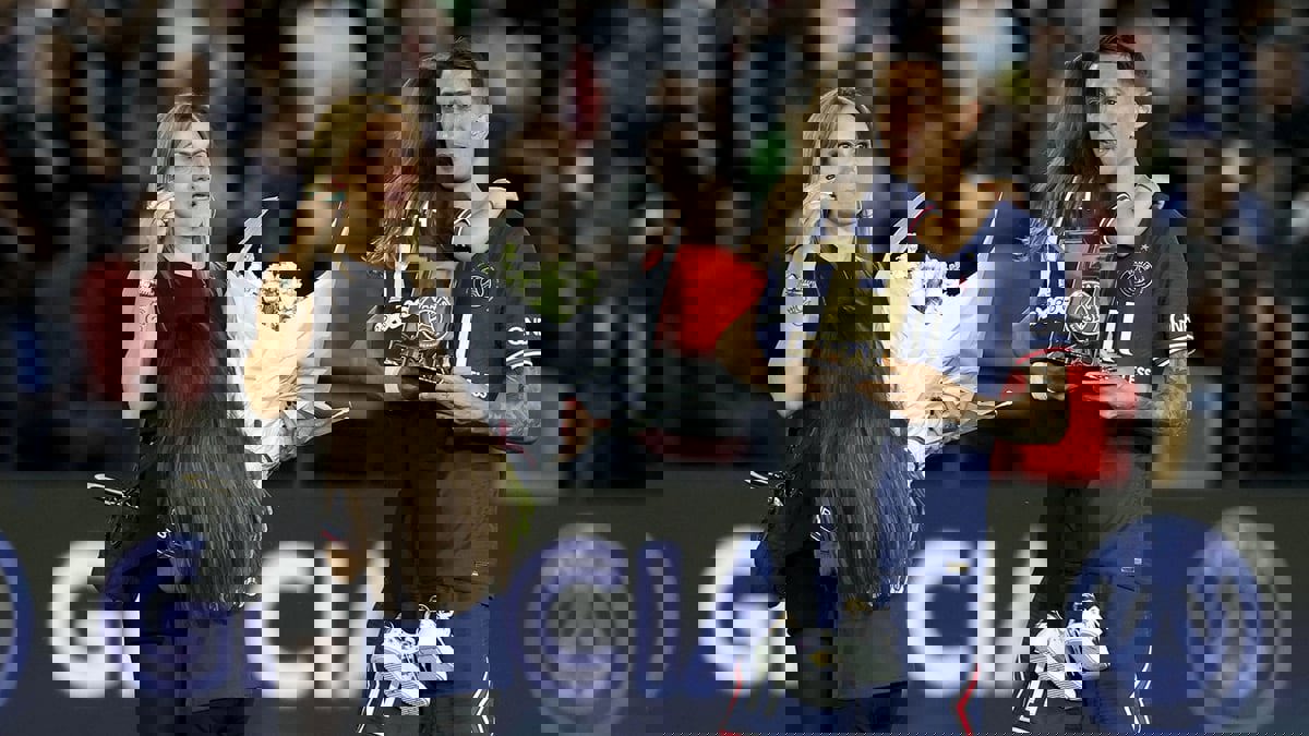 زوجة دي ماريا: فكرت في الانتحار بسبب انتقاله إلى مانشستر يونايتد