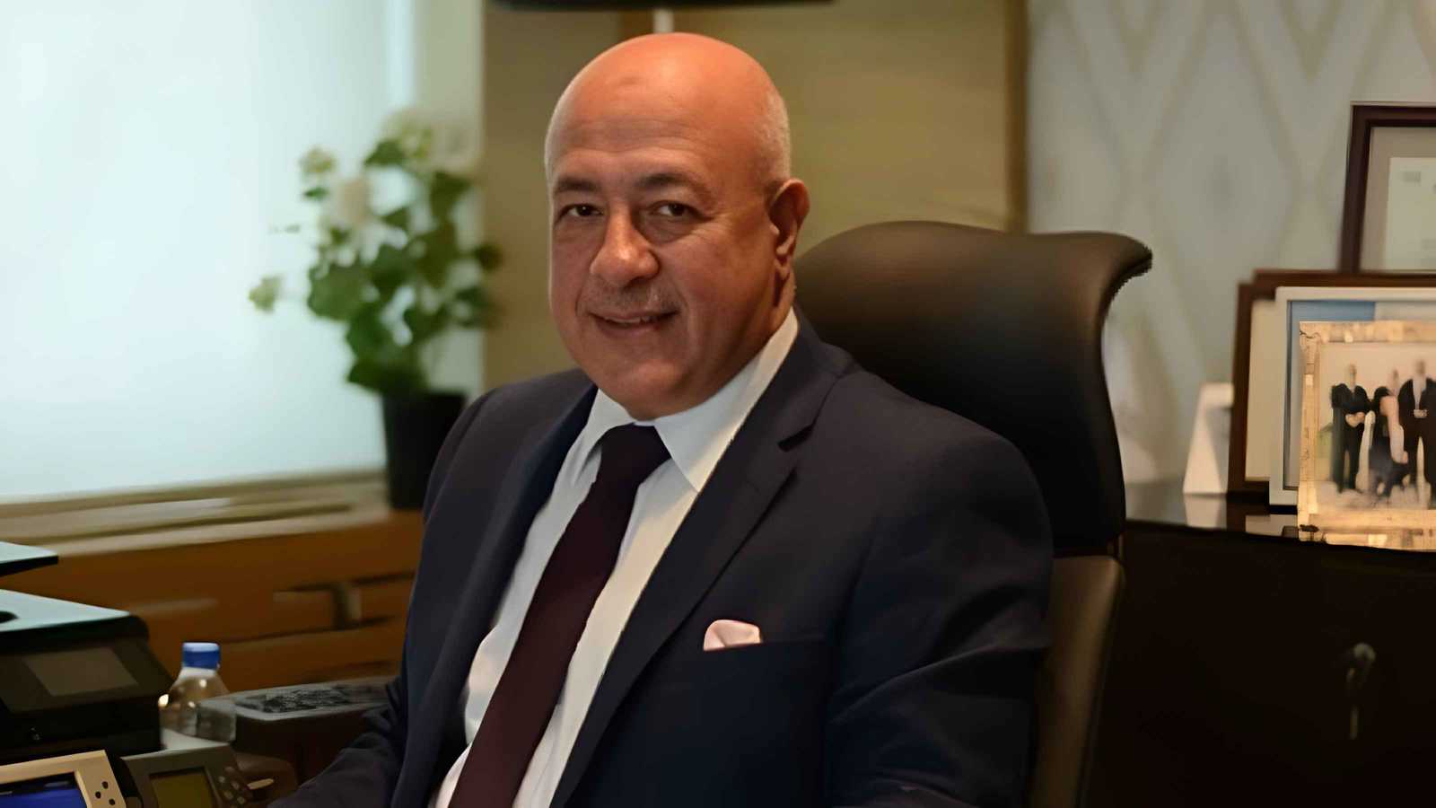 اعتذار رسمي من يحيى أبو الفتوح بعد أزمة الإساءة لجماهير الأهلي المصري