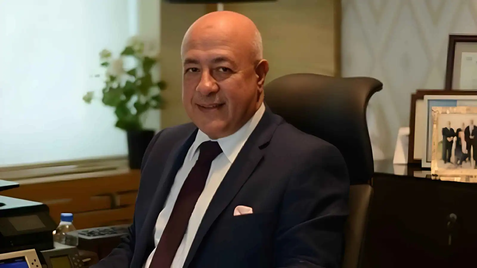 اعتذار رسمي من يحيى أبو الفتوح بعد أزمة الإساءة لجماهير الأهلي المصري