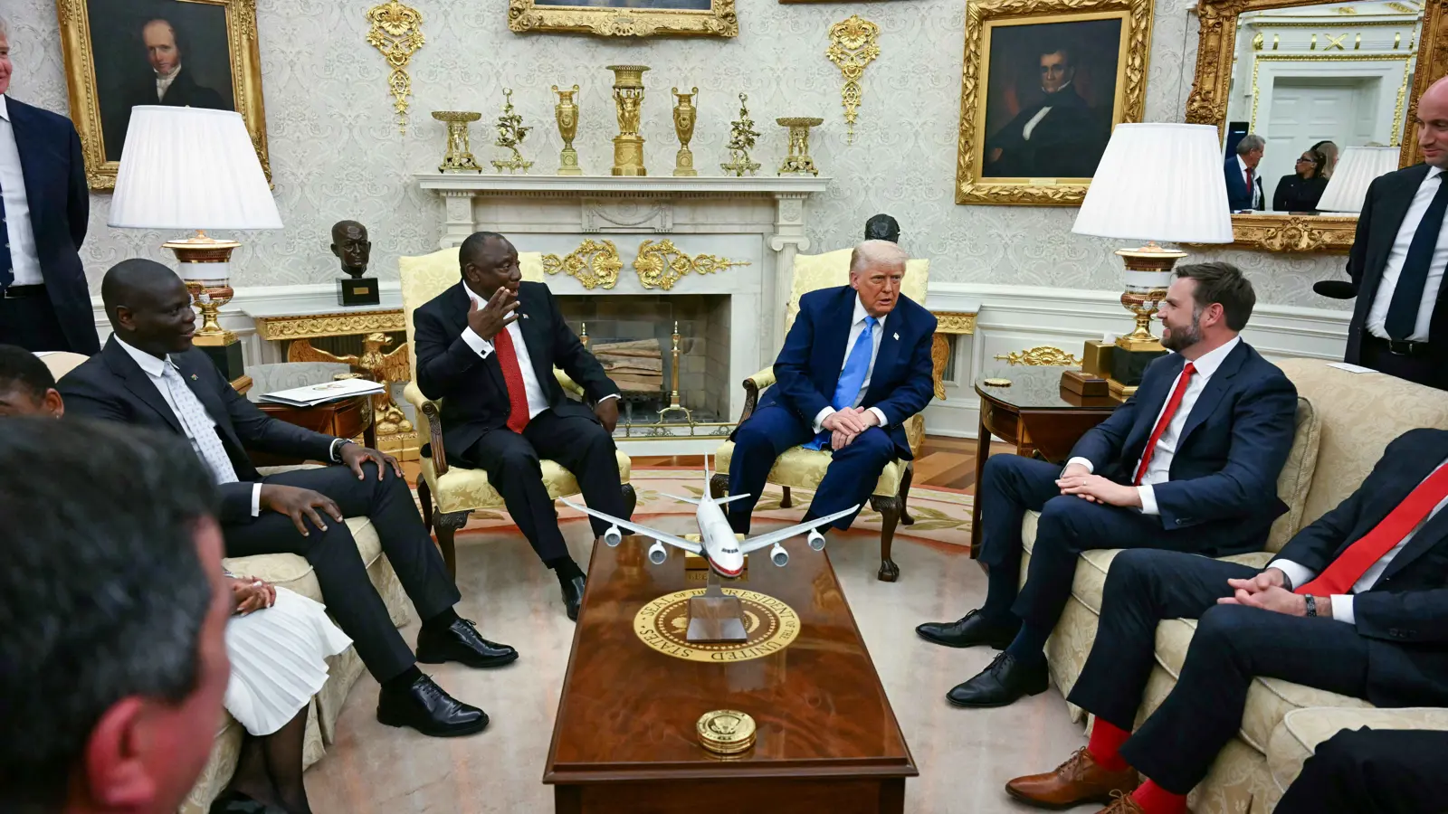 رئيس جنوب إفريقيا يرد على مزاعم ترامب بشأن قتل البيض