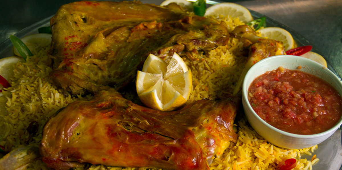 طبيب سعودي يؤكد علاقة طبق "المندي" بمرض خطير