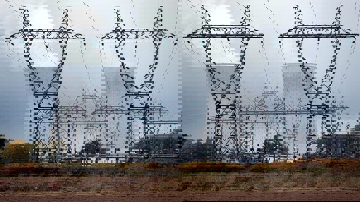 مصر تنهي إجراءات تشغيل الربط الكهربائي مع السودان