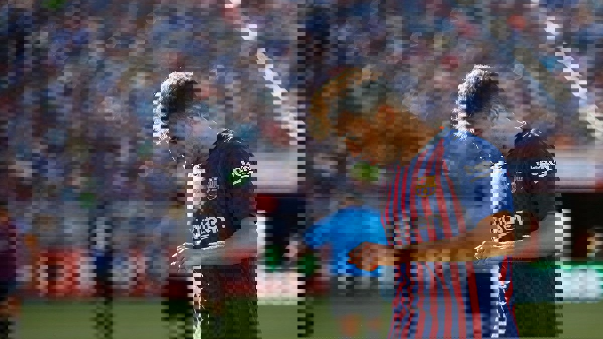 منير الحدادي يقرر الرحيل عن نادي برشلونة مجانًا