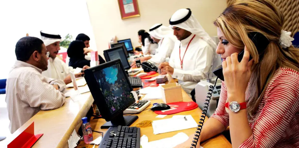 الكويت تستغني عن عشرة آلاف عامل وافد اعتبارًا من يوليو