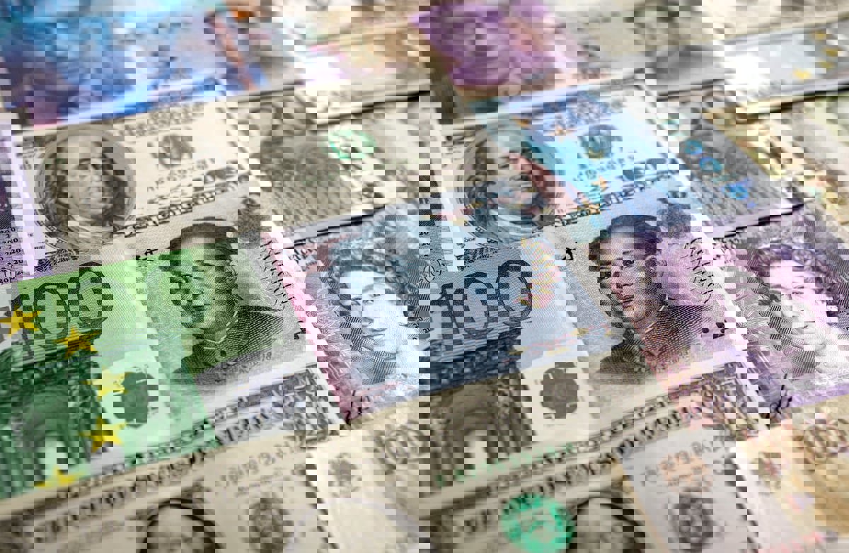 لوموند: شراء العملات الأجنبية لا يزال صعبا في تونس رغم الإصلاحات