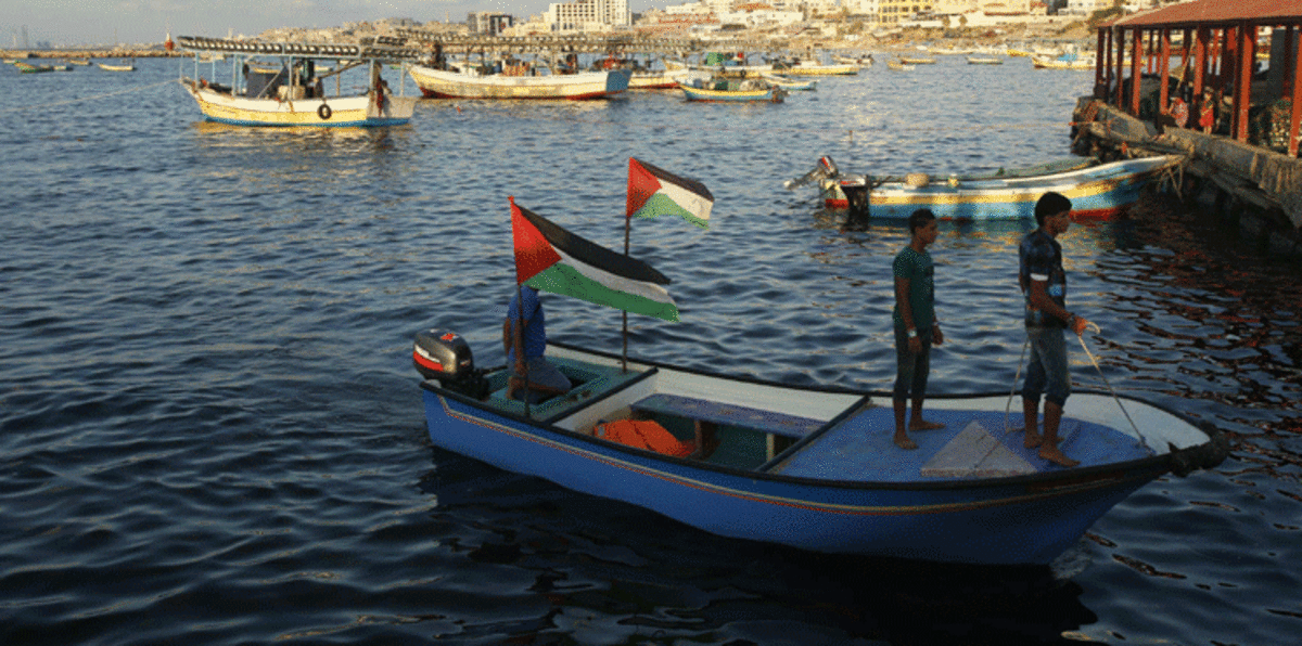 زوارق إسرائيلية تستهدف صيادين جنوب قطاع غزة