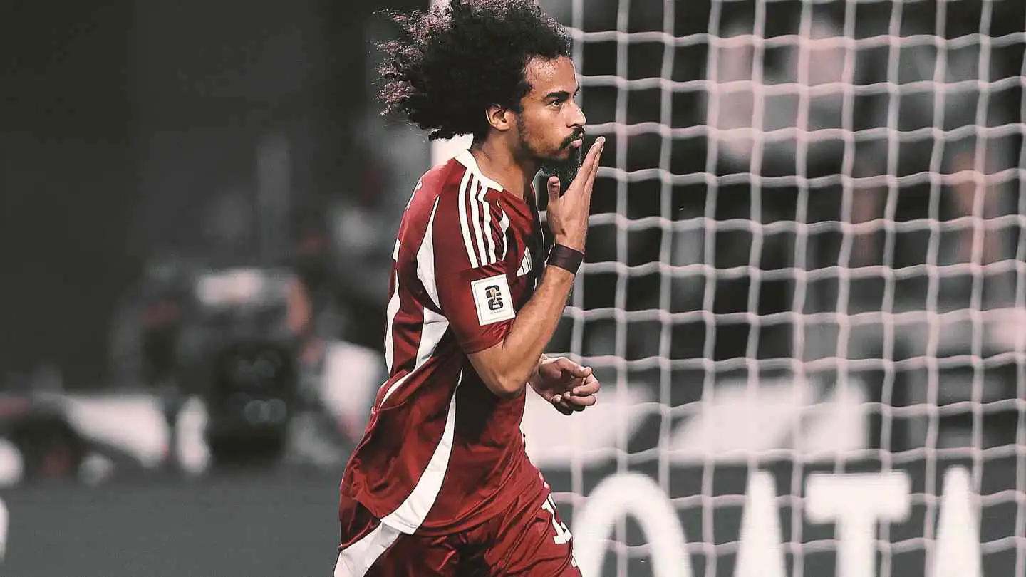 بعد غيابه عن المؤتمر الصحفي.. هل سيقاطع أكرم عفيف حفل جوائز الاتحاد الآسيوي؟